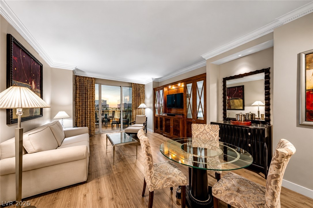 135 East Harmon Avenue 1020