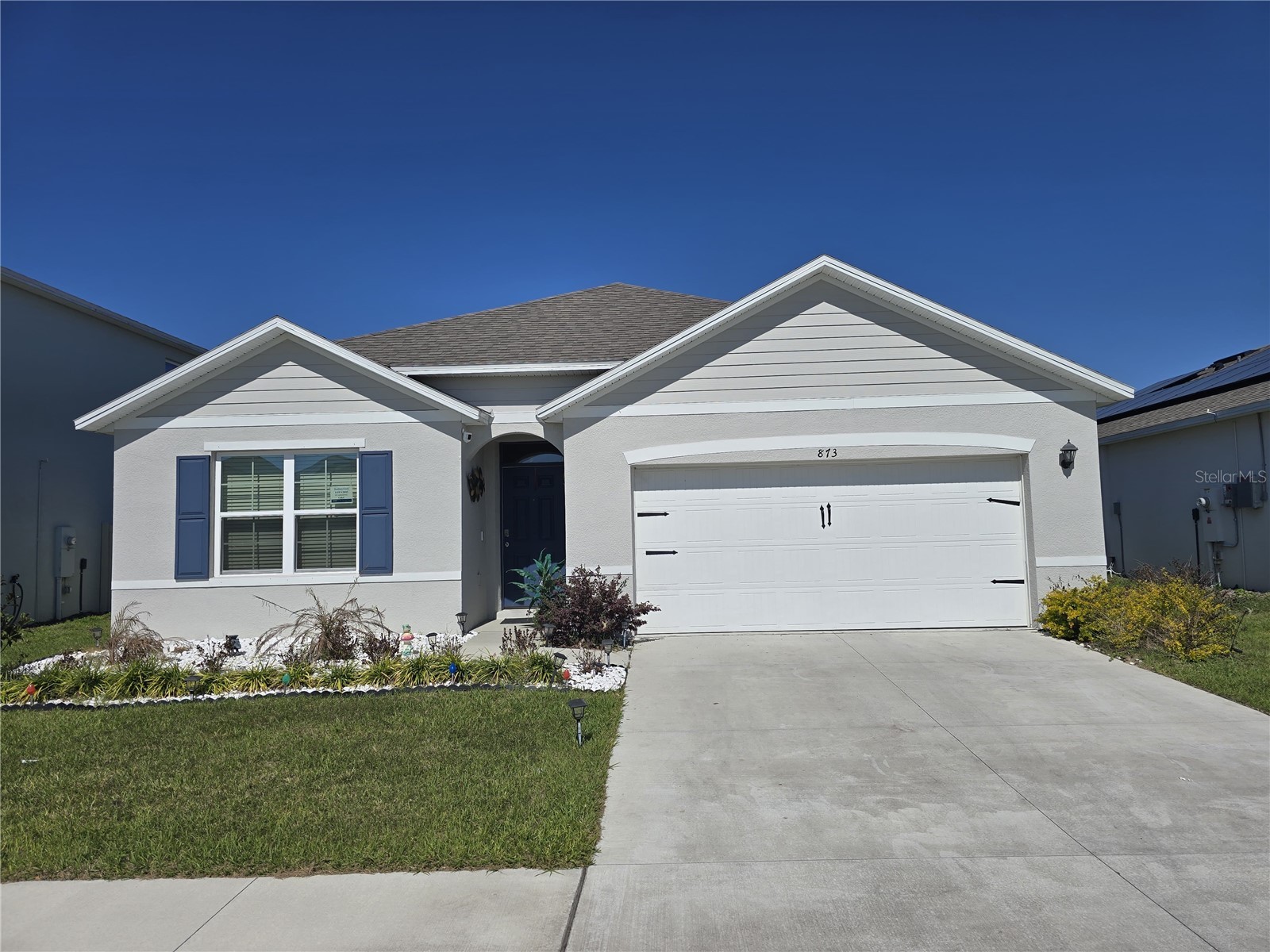 873 AMBLESIDE DRIVE