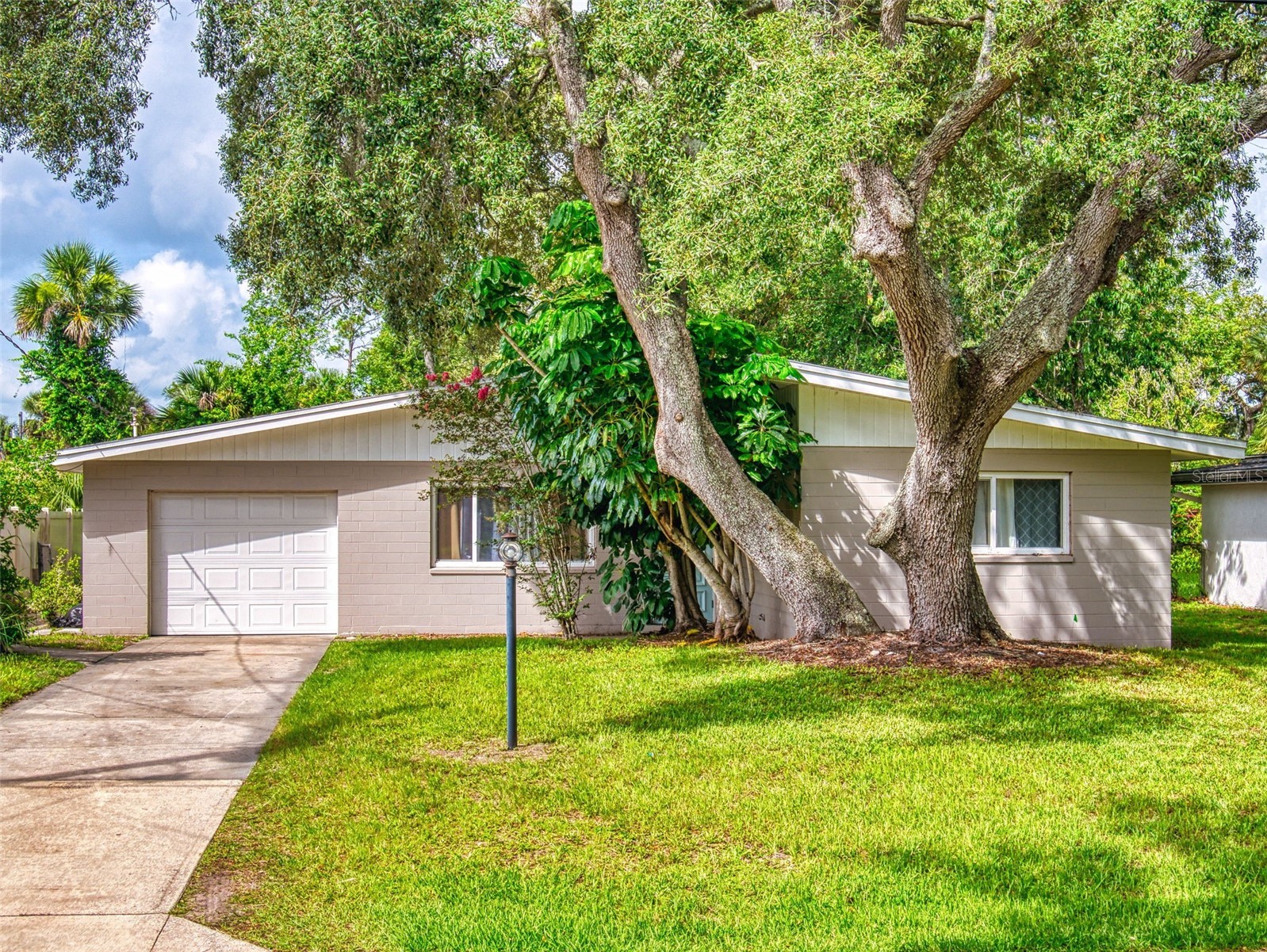 5476 W BAYSHORE DRIVE