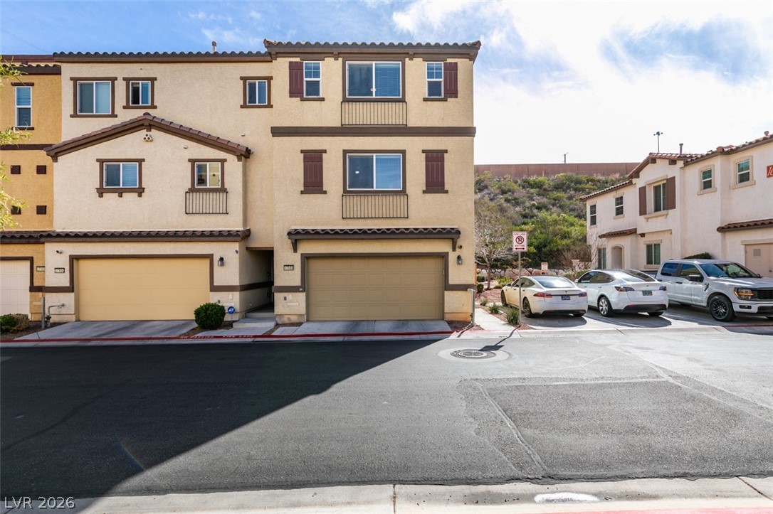 1525 Spiced Wine Avenue 17105