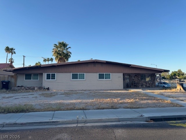2300 West Oakey Boulevard