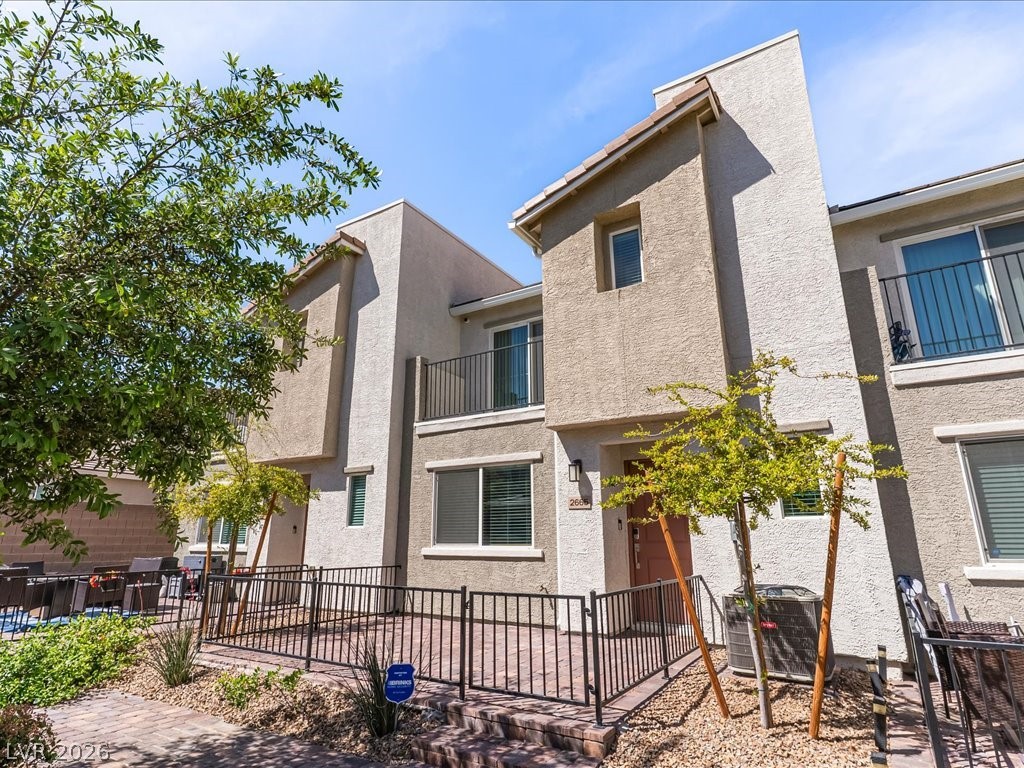 2665 Scorch Red Court