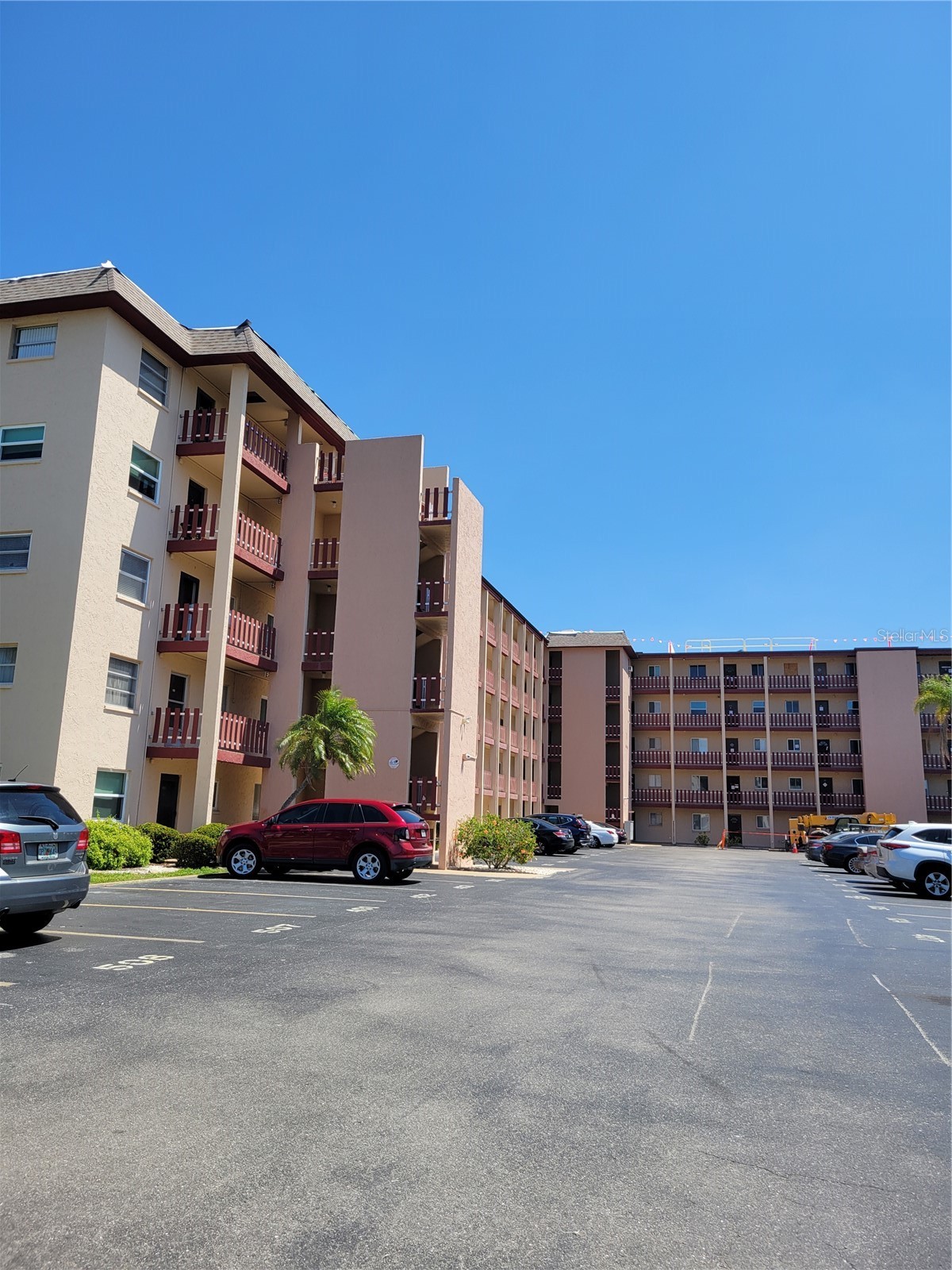 4079 LAKE BAYSHORE DRIVE 308