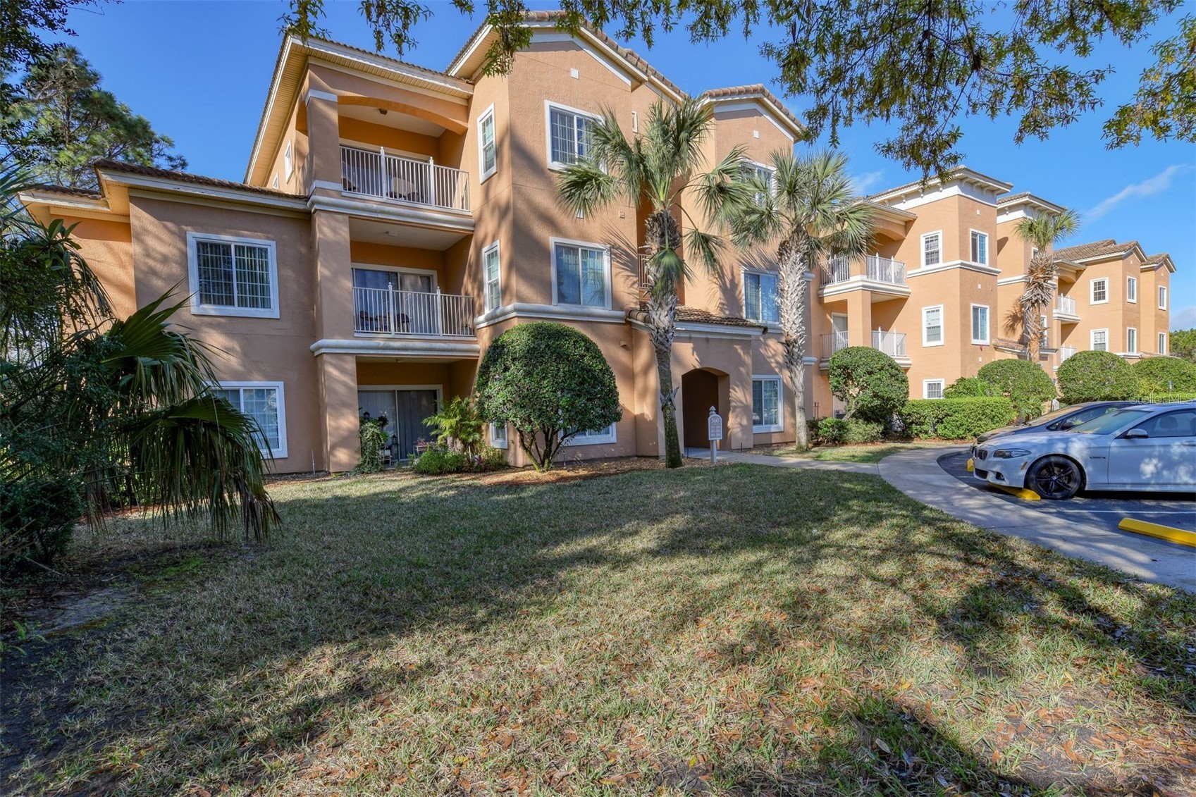 540 FLORIDA CLUB BOULEVARD 305