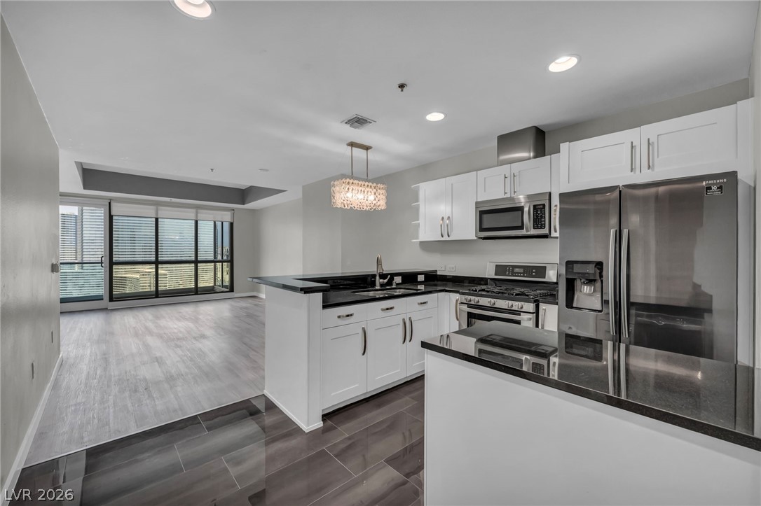 4525 Dean Martin Drive 2903