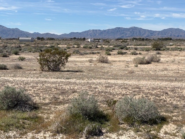 820 North Frontage Road
