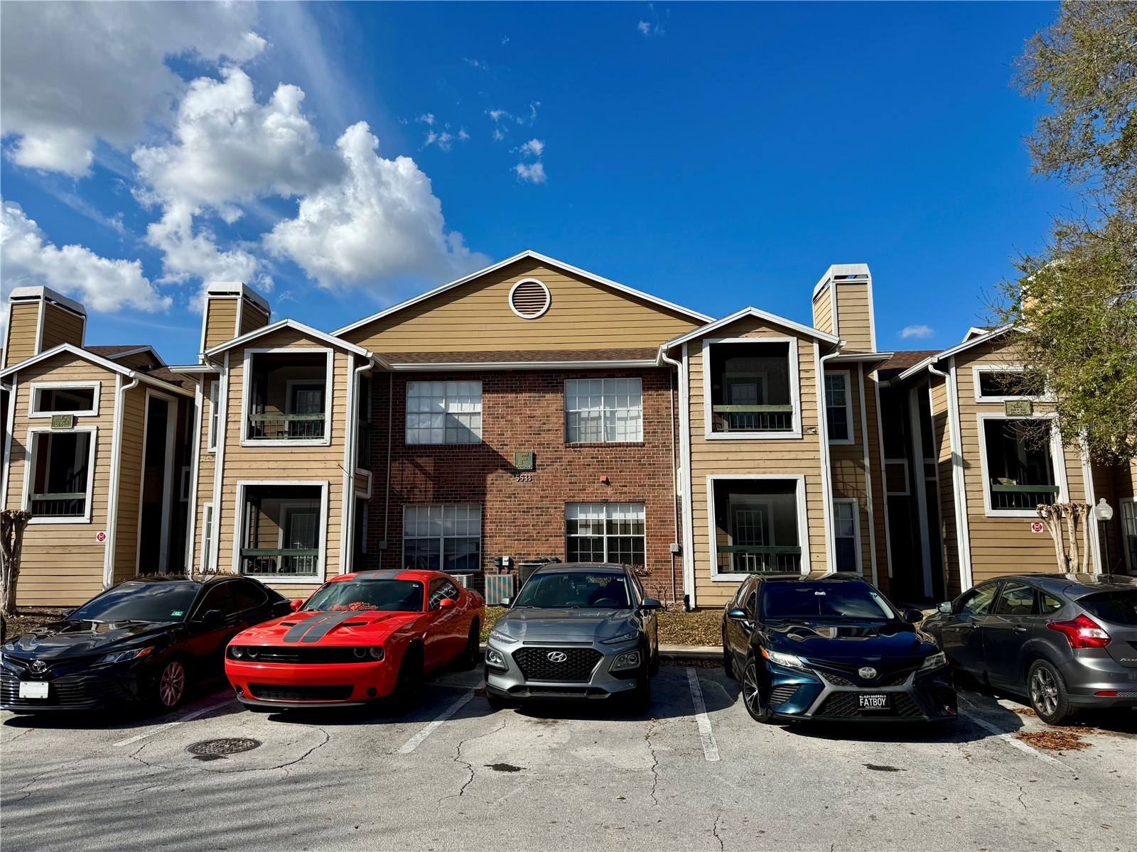 5533 CHRISHIRE WAY F207