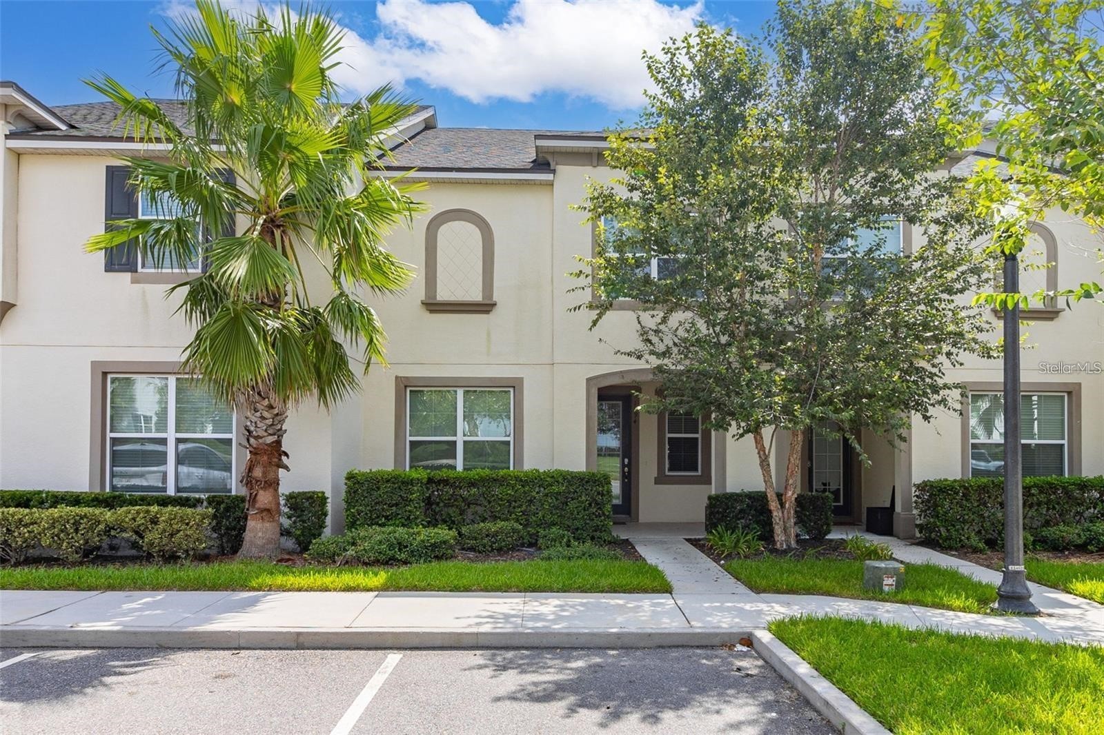 1594 CAREY PALM CIRCLE