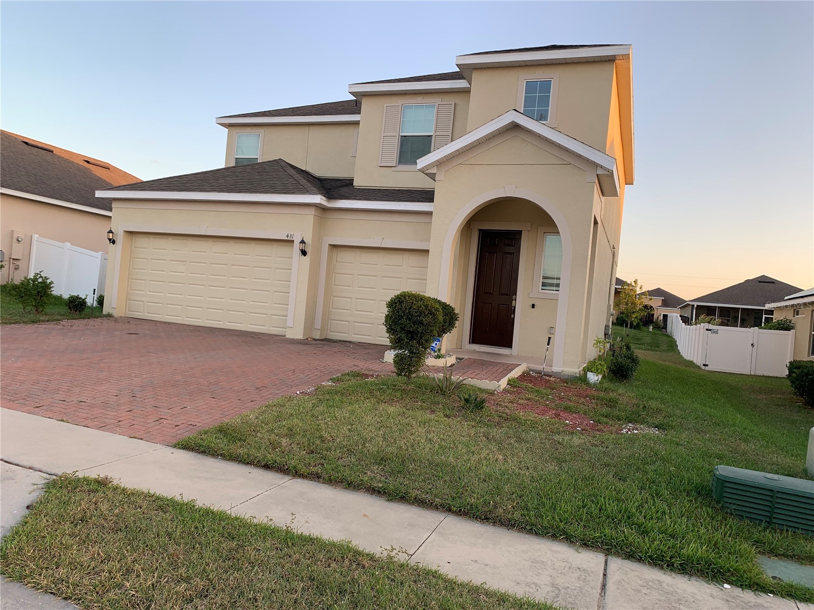 431 ARAGOSA DRIVE