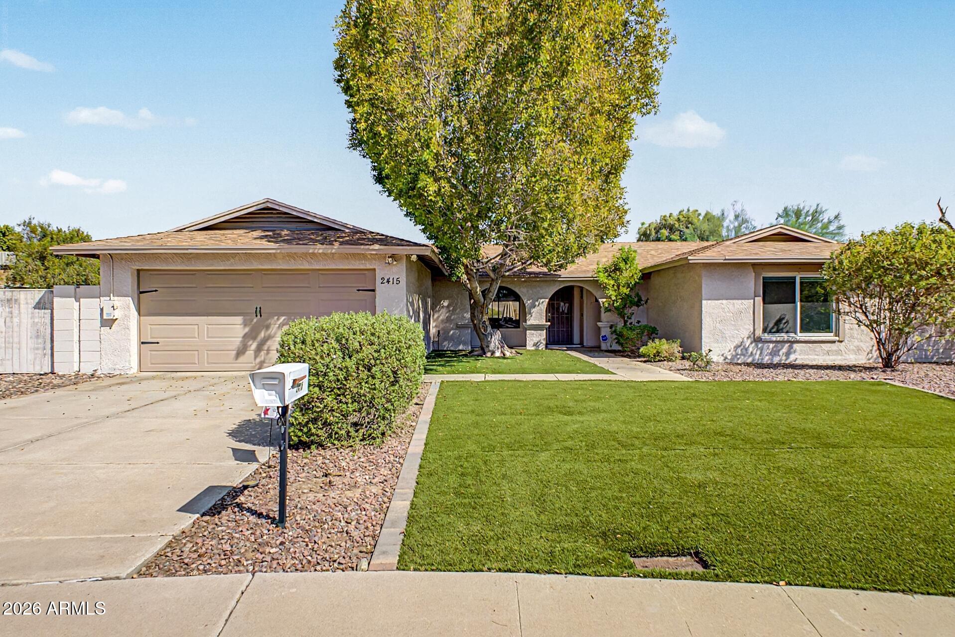2415 W DAILEY Street, Phoenix, AZ 85023