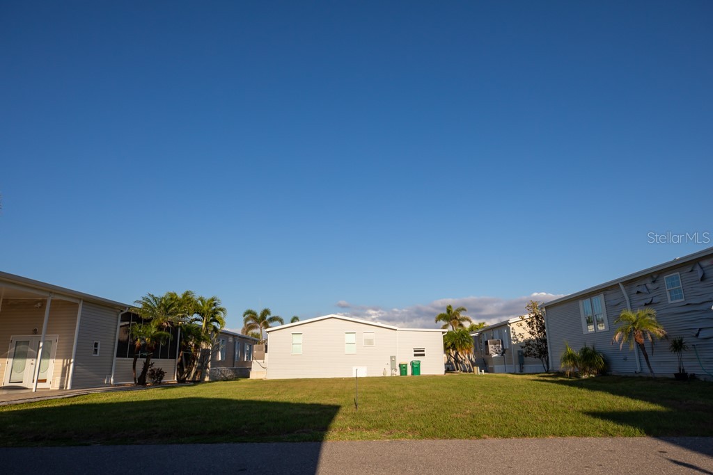8 EMDEN CIRCLE