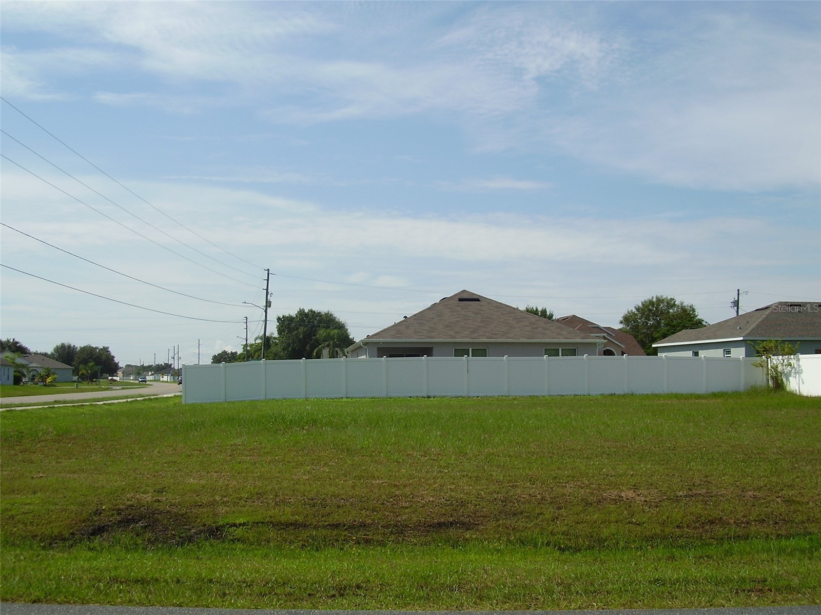 800 CARROUSEL LANE