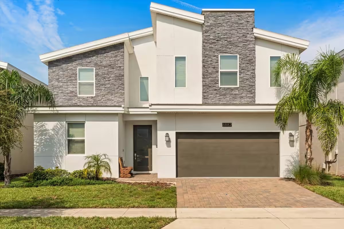 8882 CABOT CLIFFS DRIVE