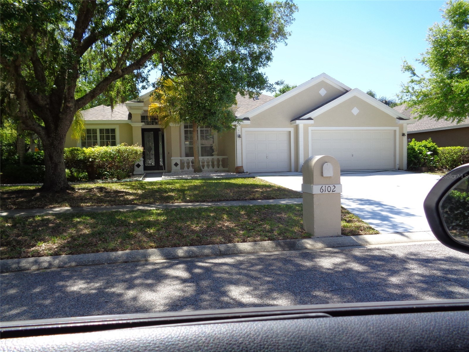 6102 SAVOY CIRCLE