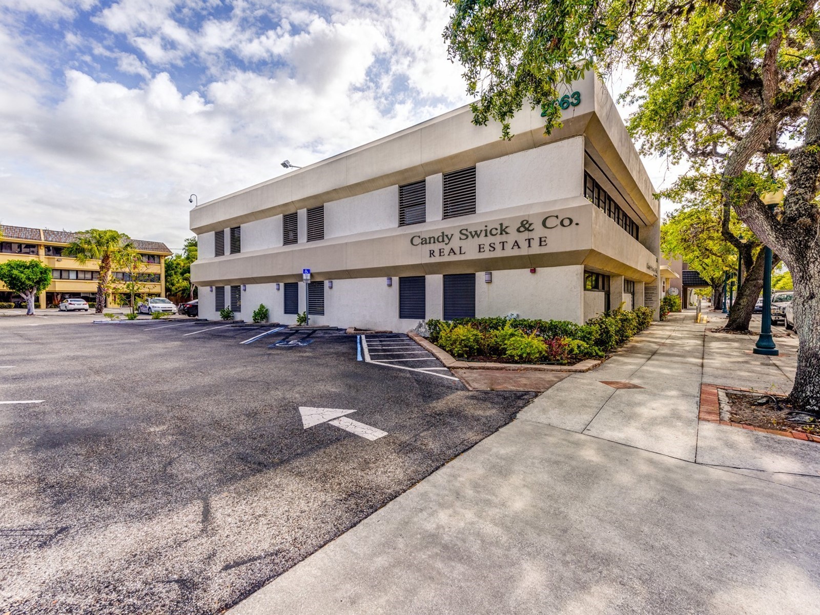 2063 MAIN STREET 102