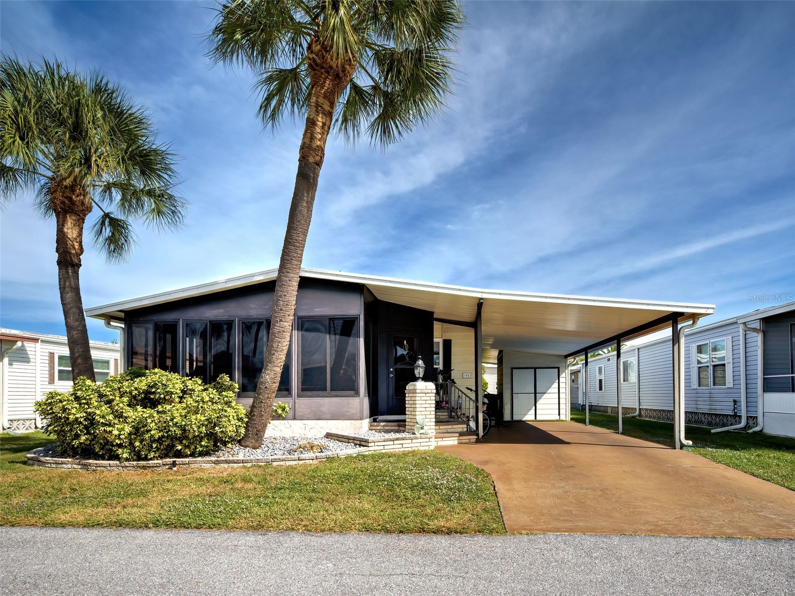 2100 KINGS HIGHWAY 1067