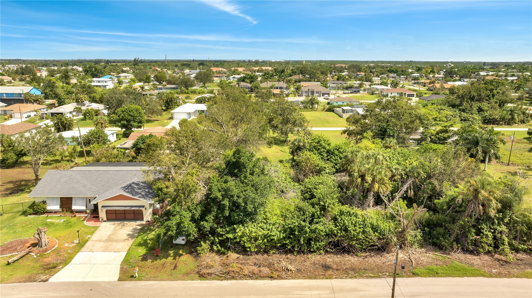 2720 POINCIANA COURT