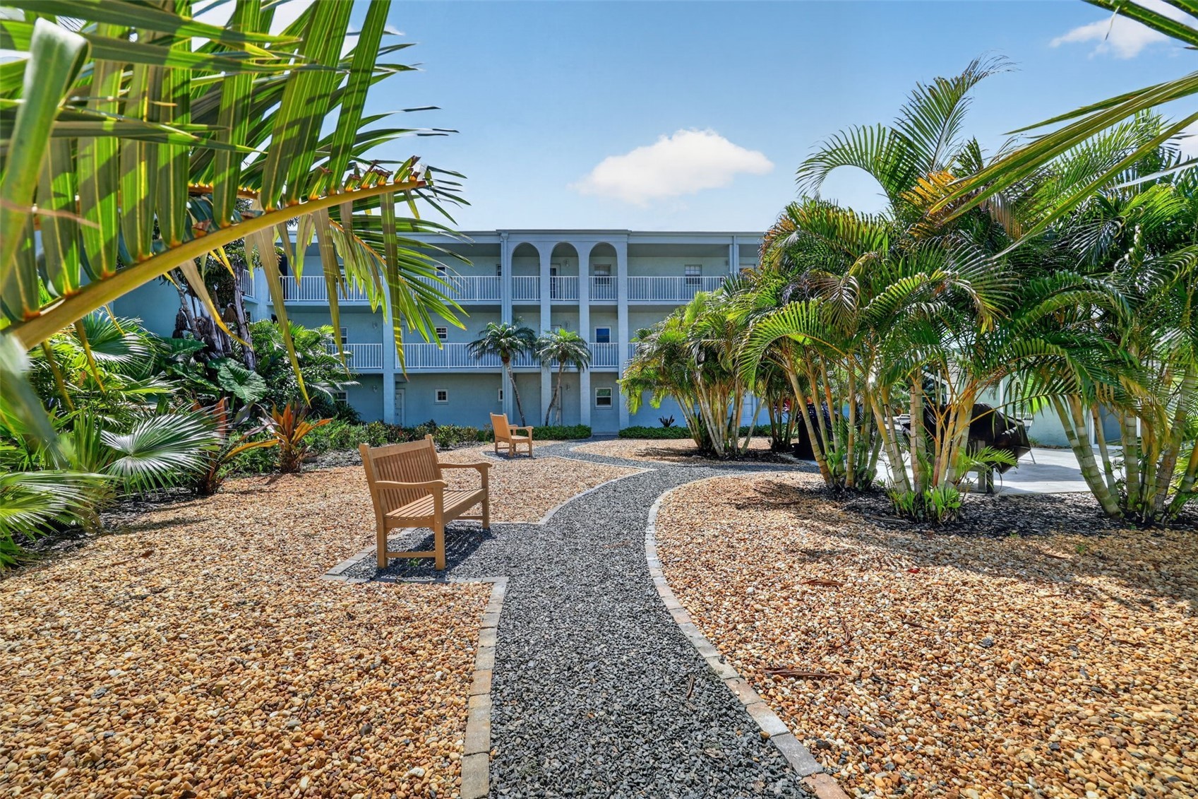 1706 BELLEAIR FOREST DRIVE 220