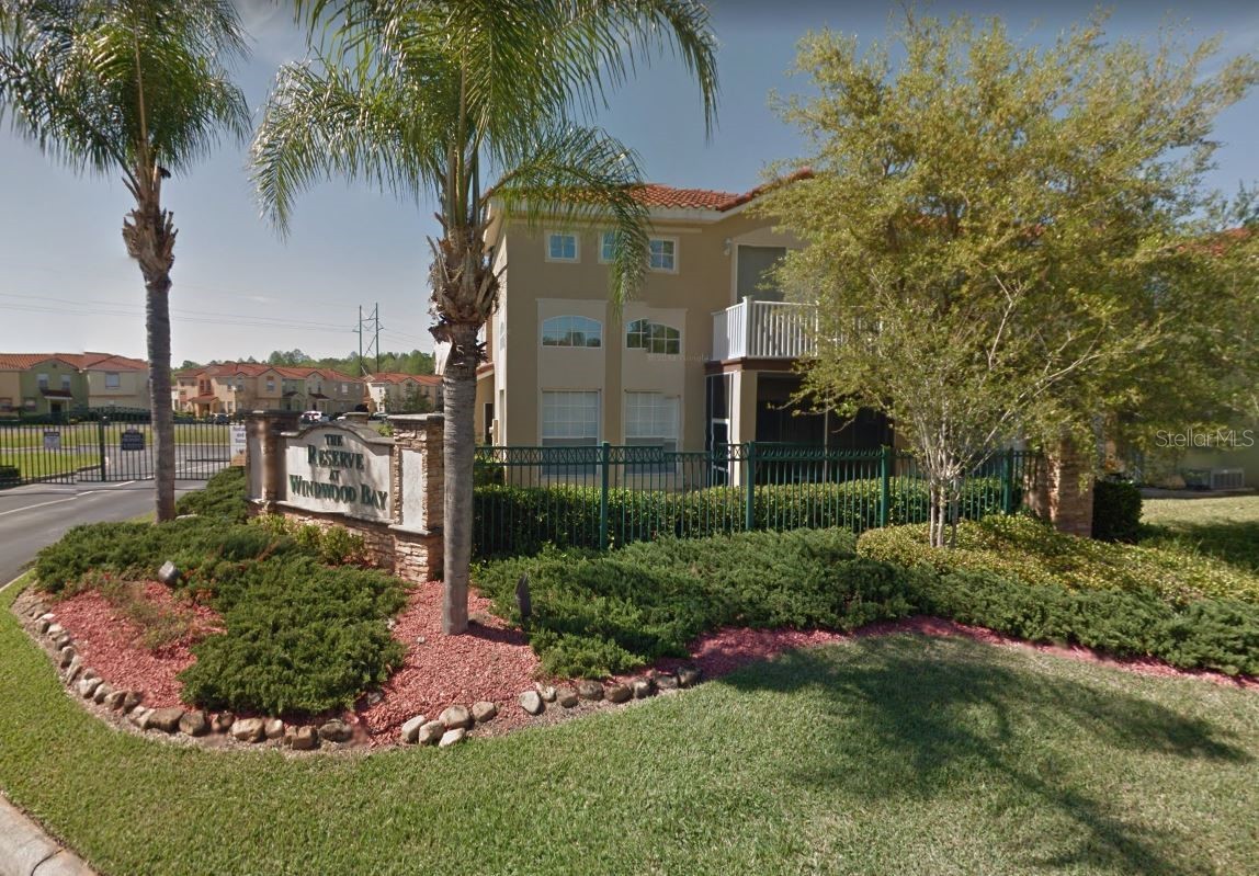 102 MONROE CIRCLE