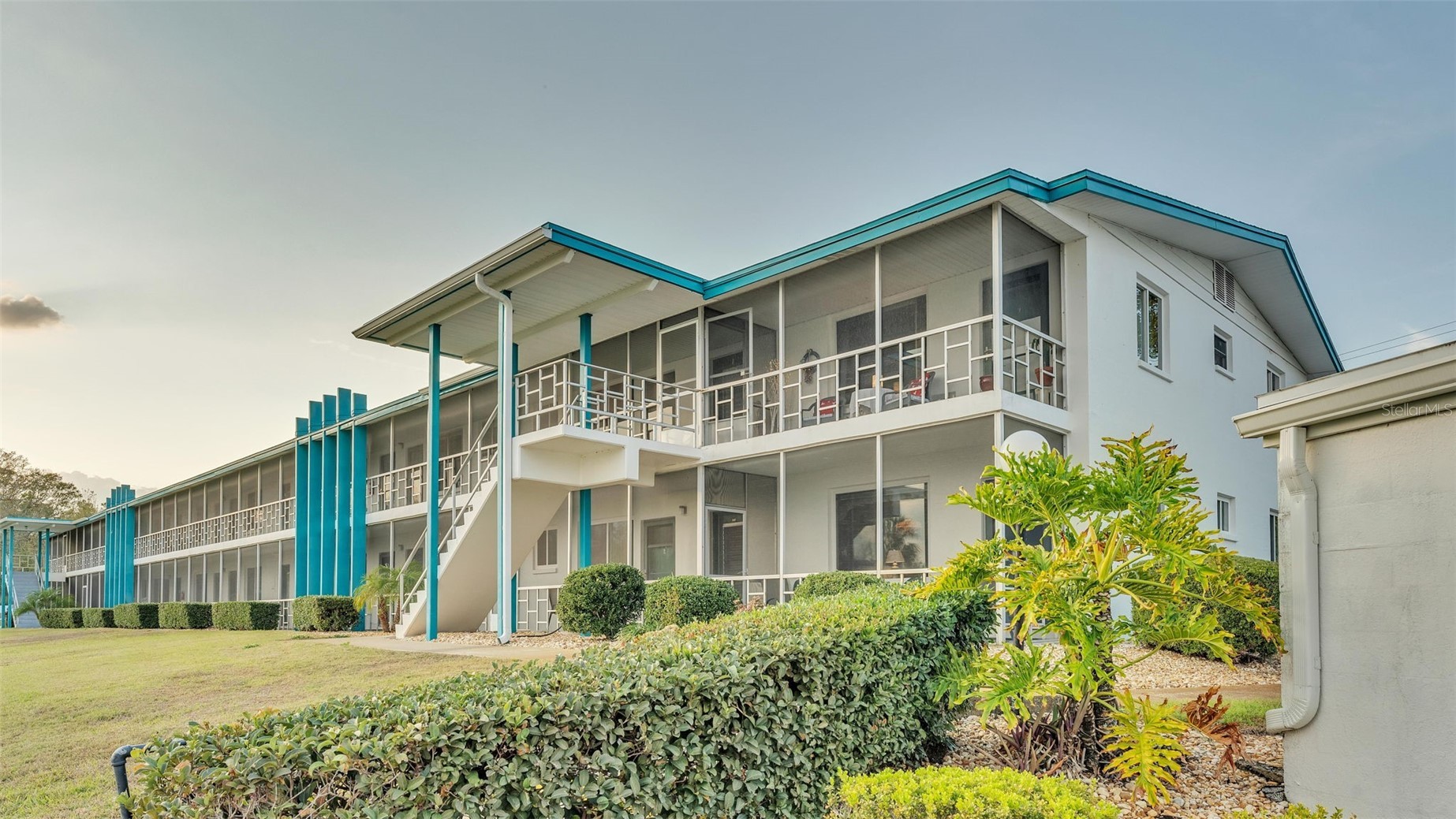 1600 W LAKE PARKER DRIVE B9