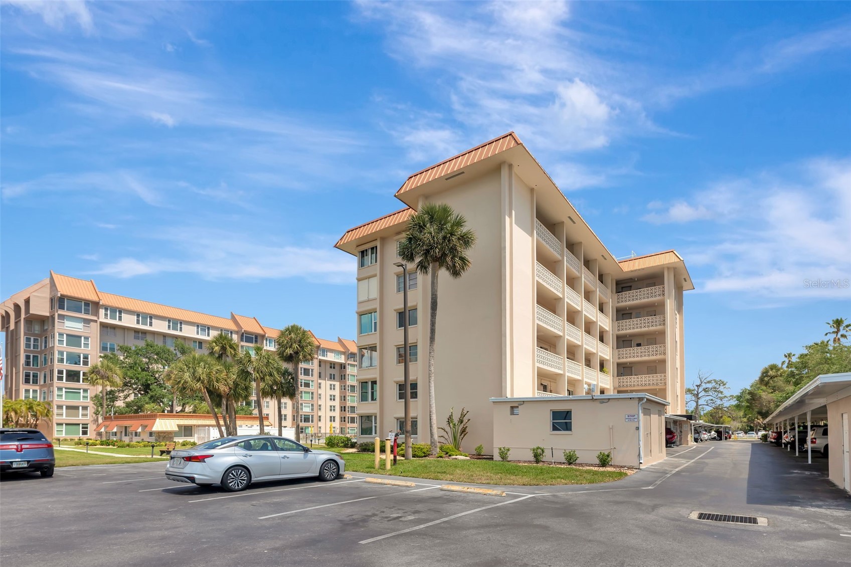 620 EDGEWATER DRIVE 102