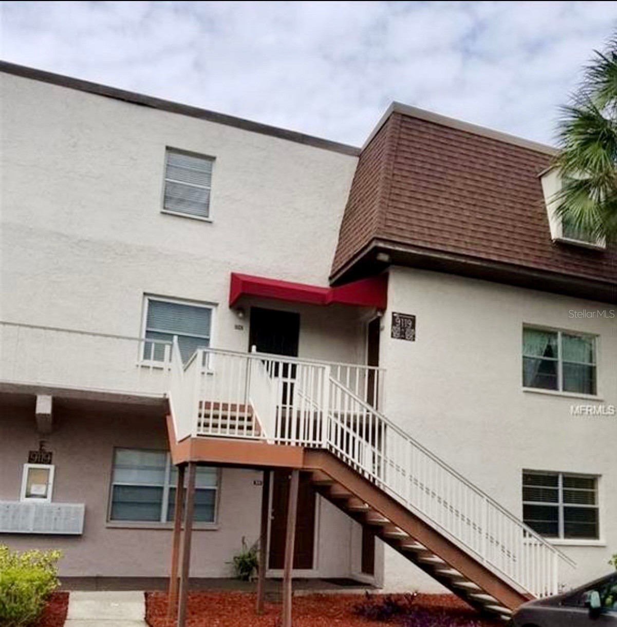 9119 TUDOR DRIVE E105
