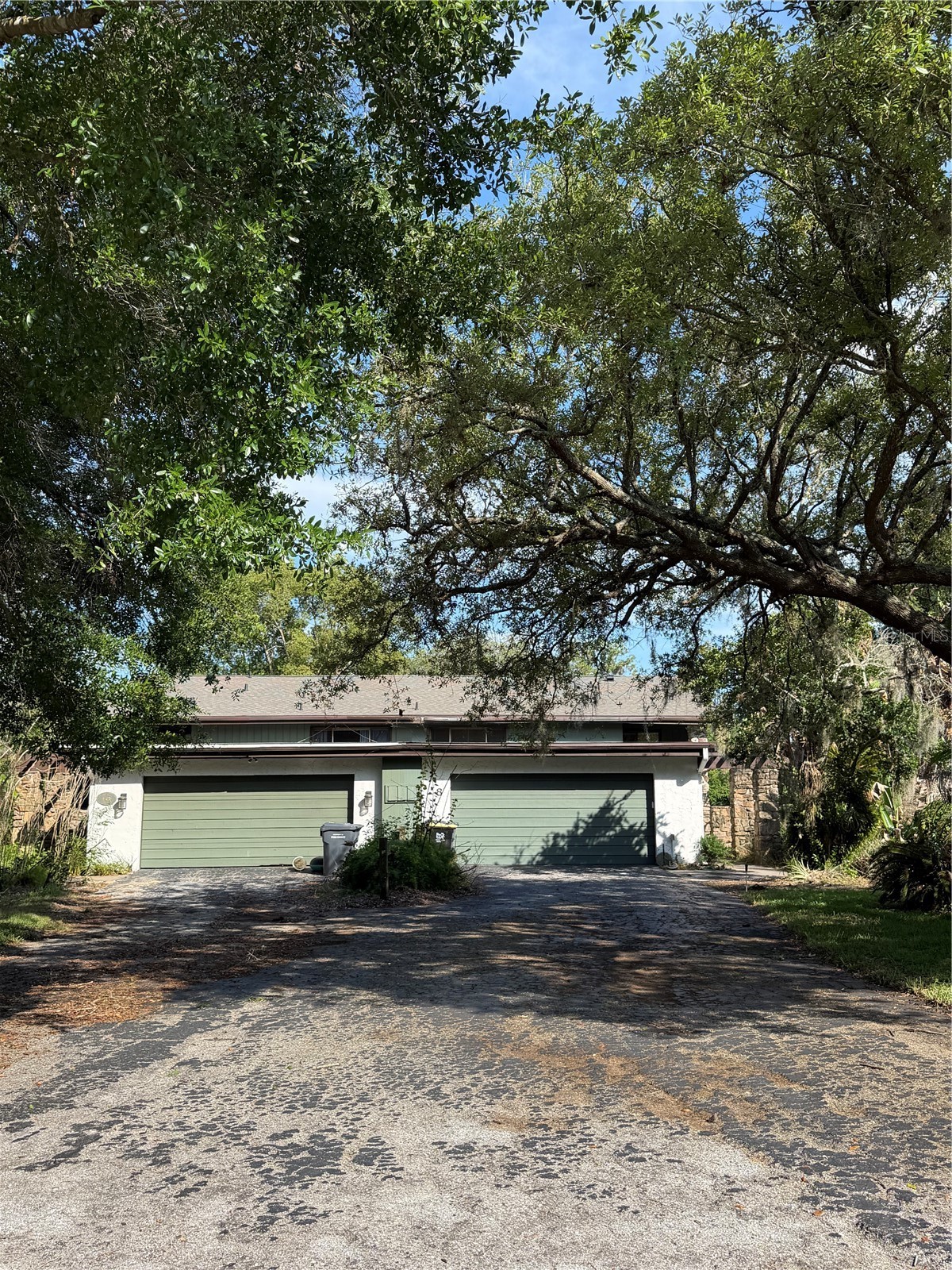 8 CANTERBURY DRIVE