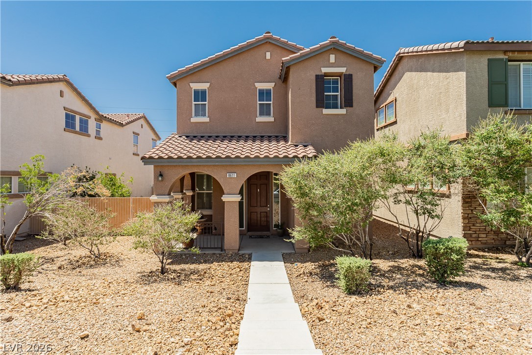 8611 Splendid Leaf Court