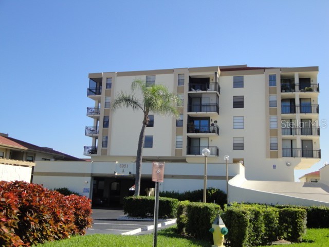 6051 SUN BOULEVARD 305