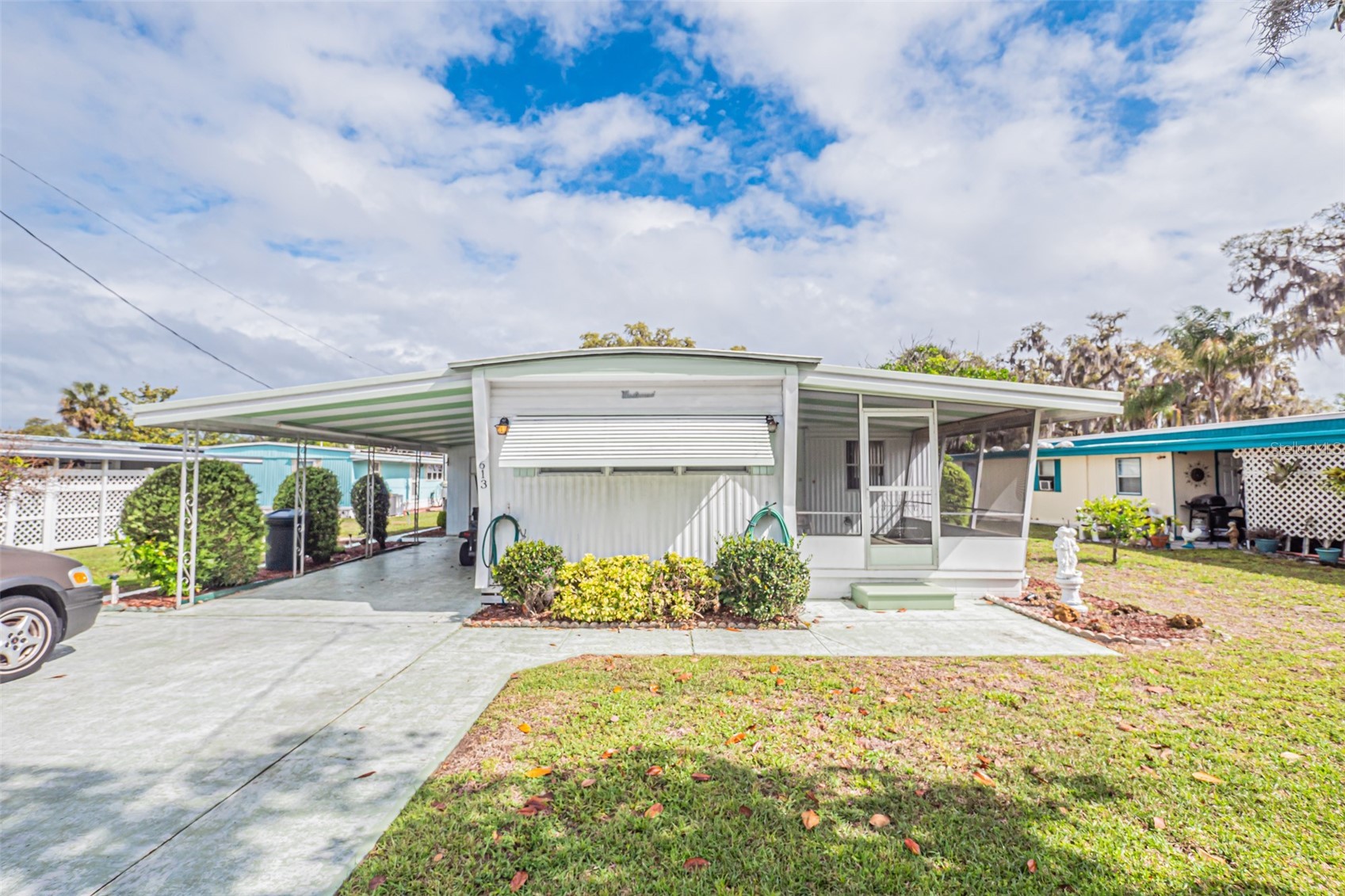 613 SANDPIPER DRIVE