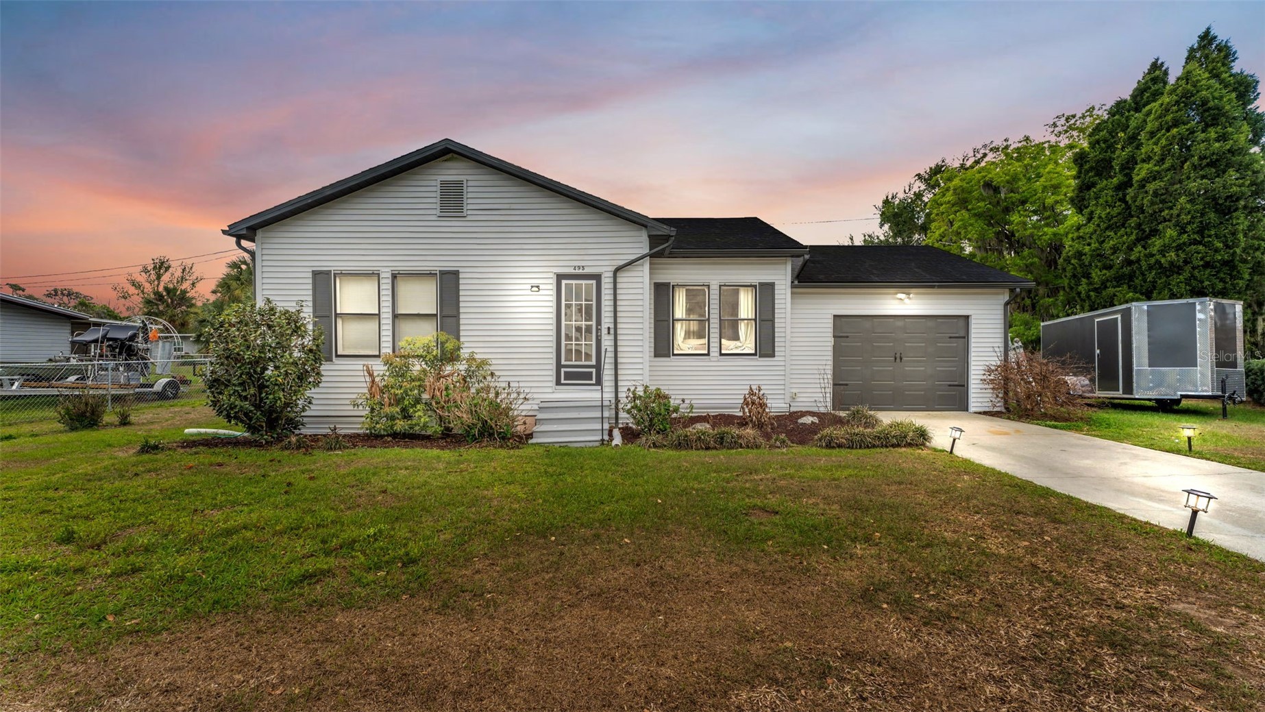 495 W PLUMOSA STREET