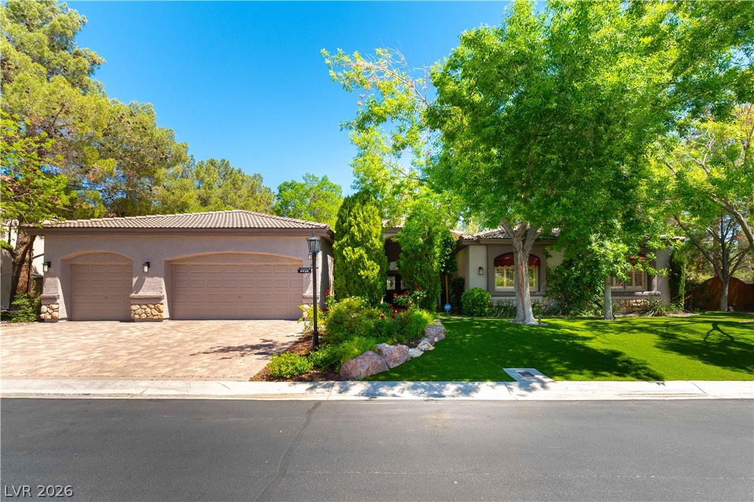 4934 Buckhorn Butte Court