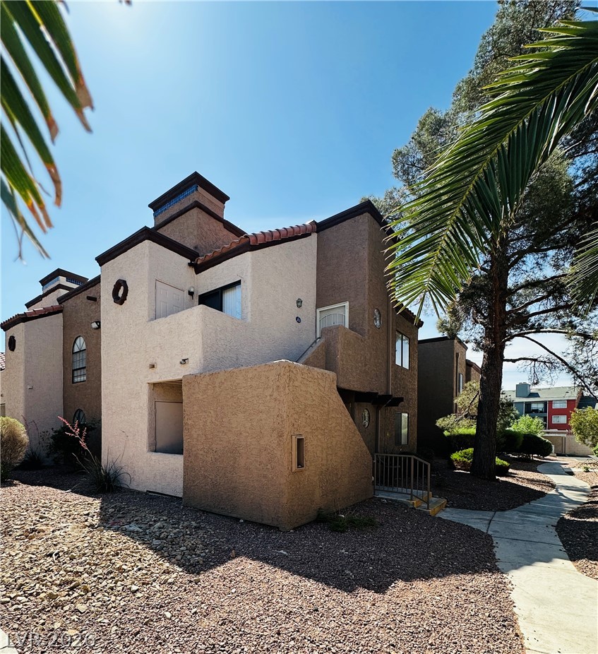 2977 Juniper Hills Boulevard 203