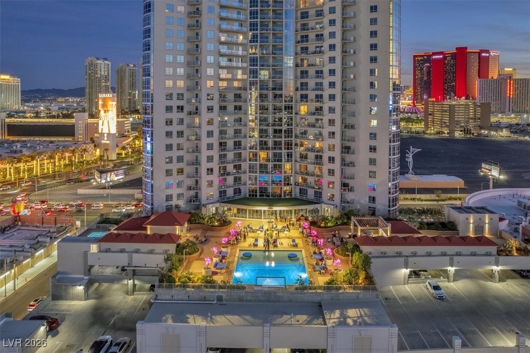 200 West Sahara Avenue 801