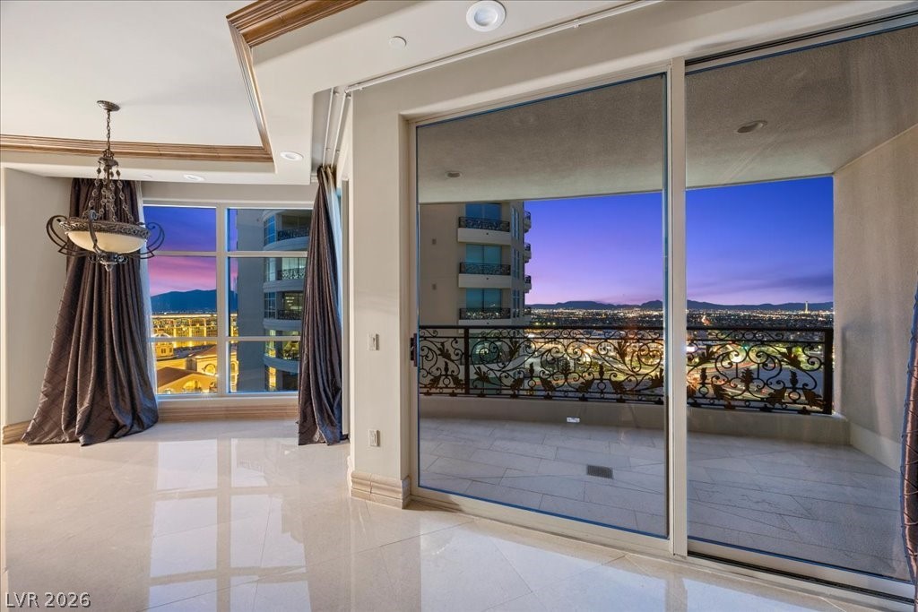 9103 Alta Drive 1207