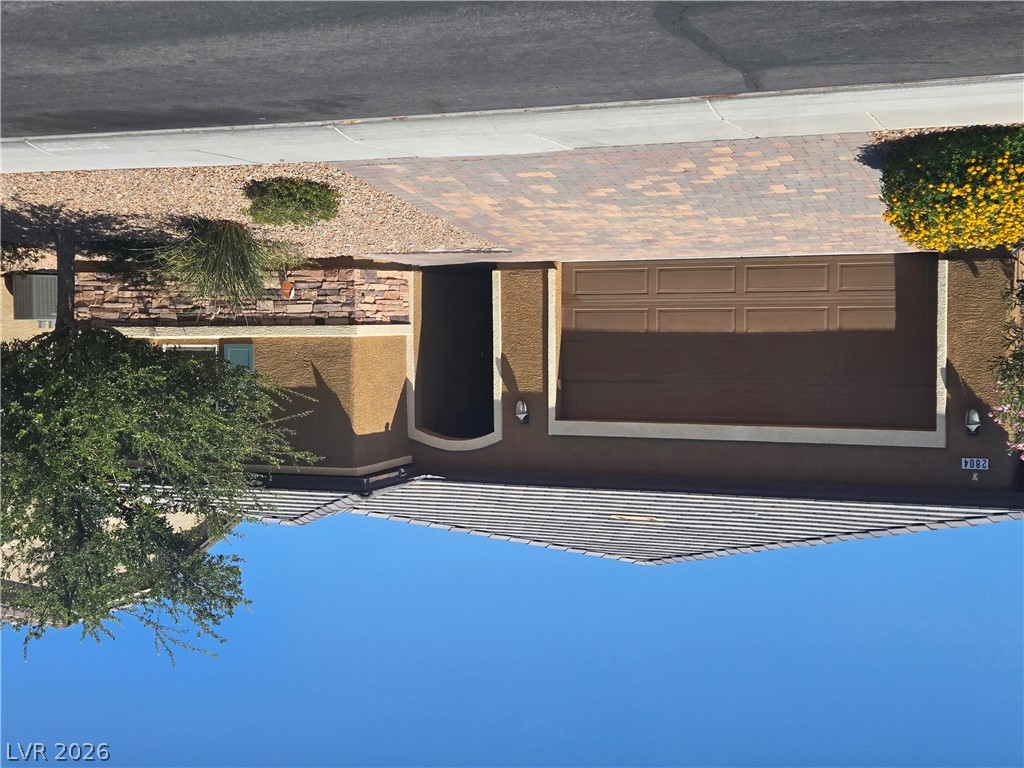 2804 Graceful Grove Avenue