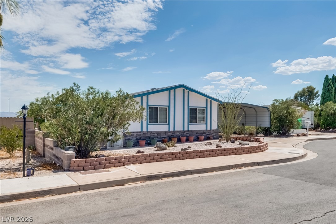 1005 Adobe Circle