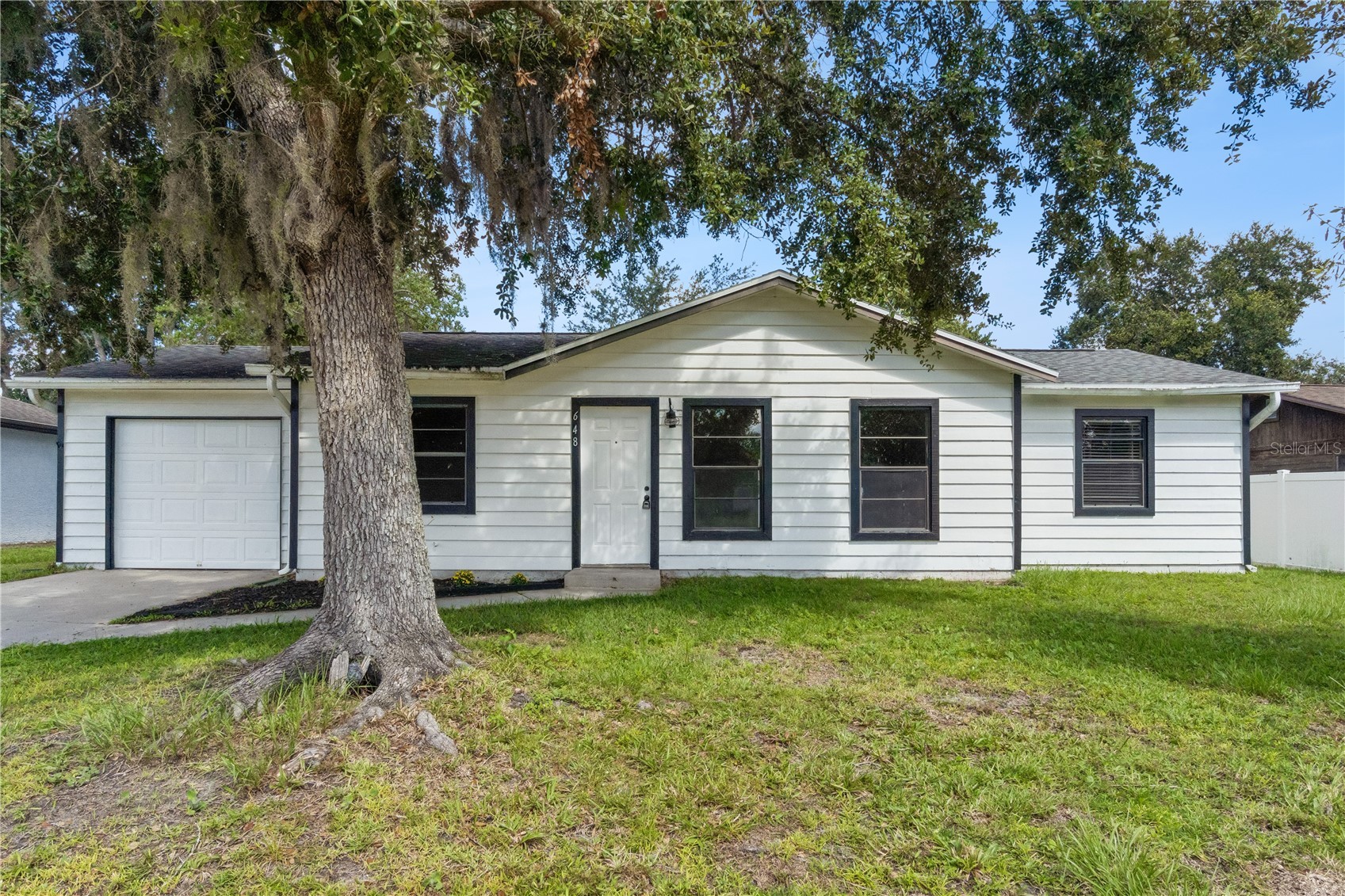 648 FLORIDIAN DRIVE