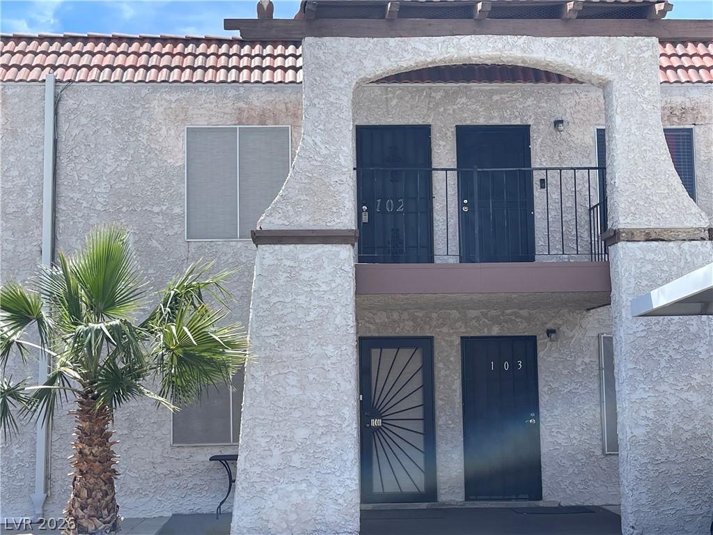 524 FIR Street 102