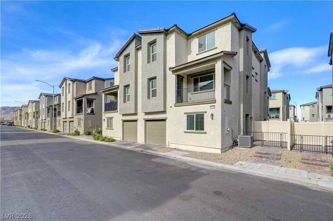6944 Skyline Blue Street
