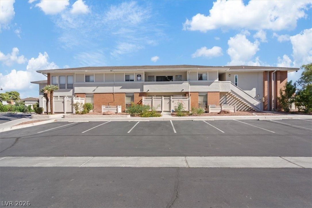 669 OAKMONT Avenue 3708