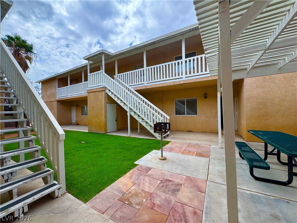 1827 East CALVADA 1