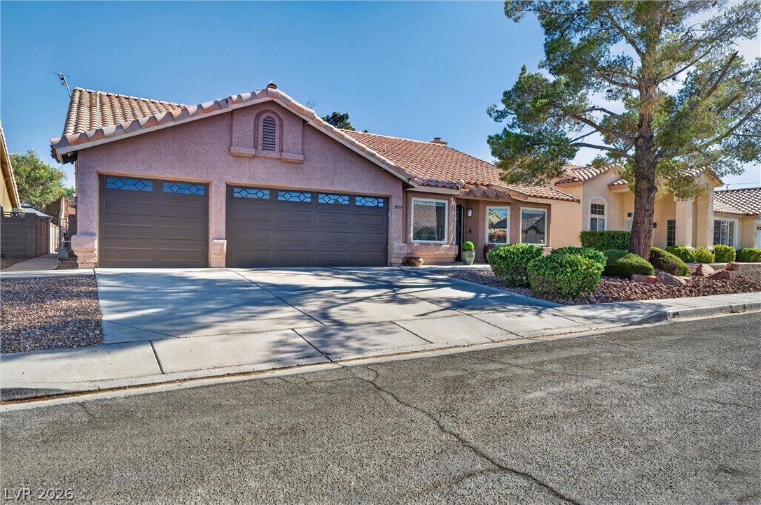 1929 Golden Vista Drive