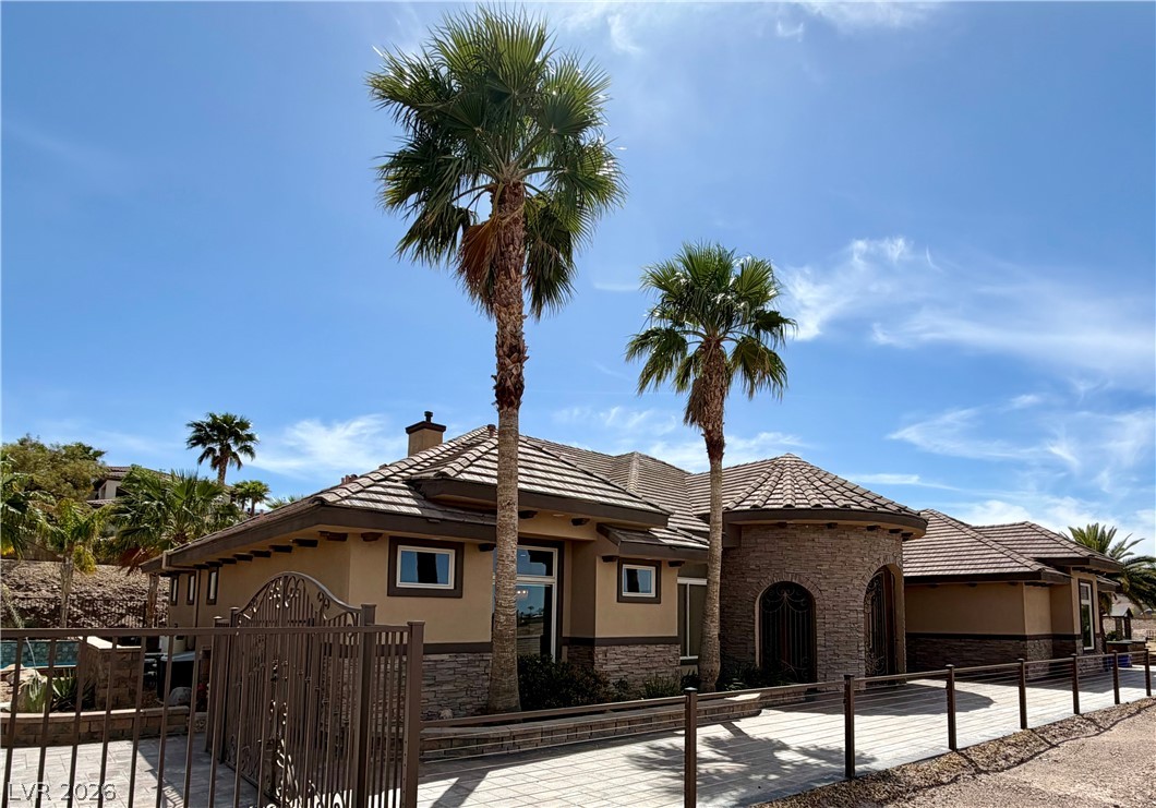 1206 Peach Bluff Court