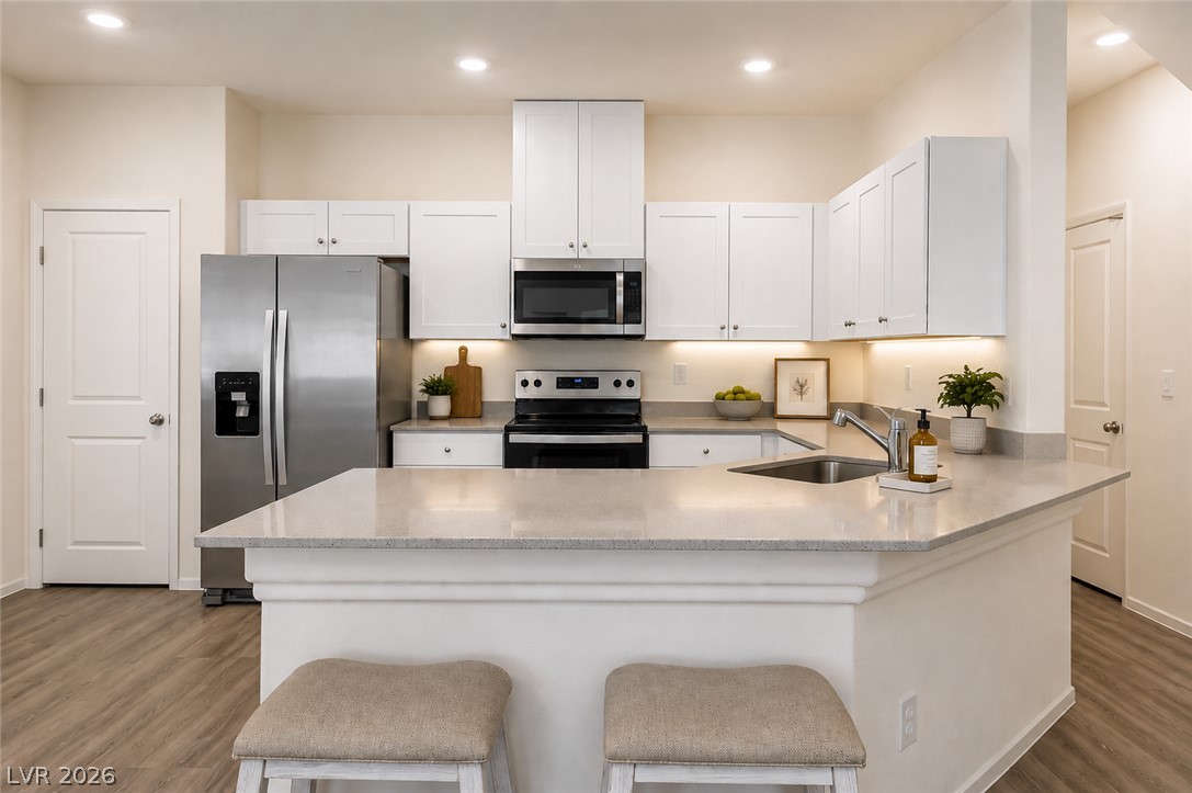 7915 Aurora Sky Street 2