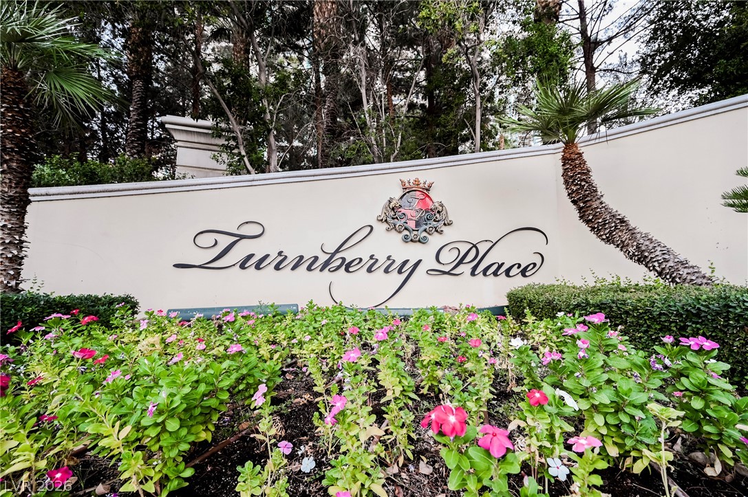 2747 Paradise Road 104