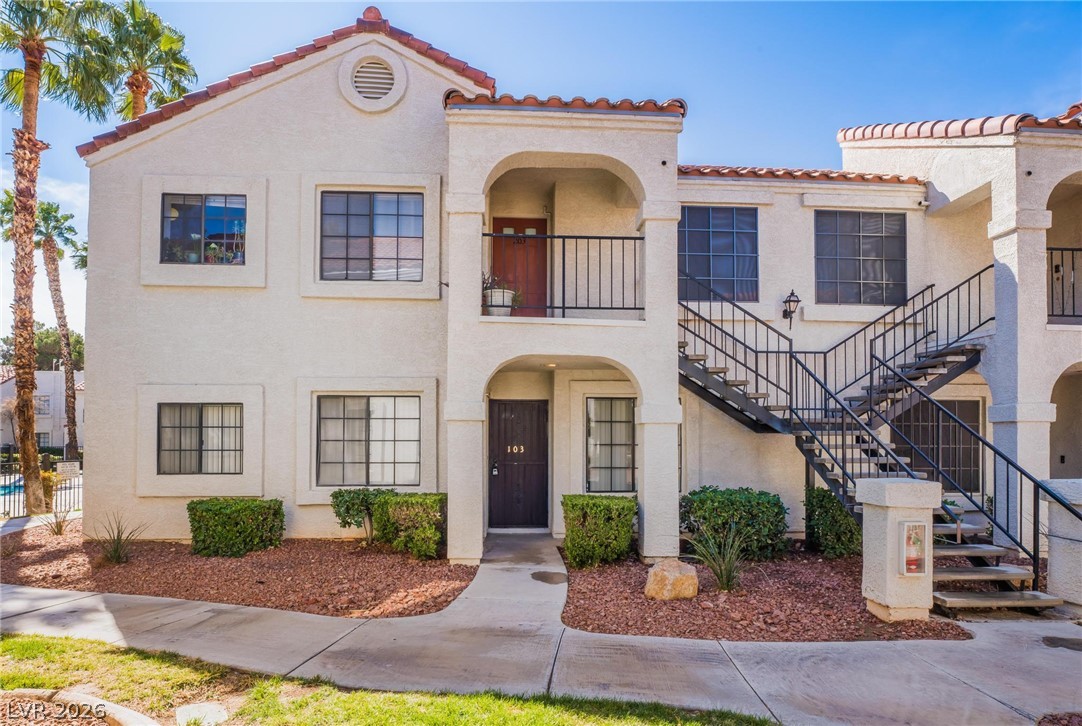 4736 Nara Vista Way 103