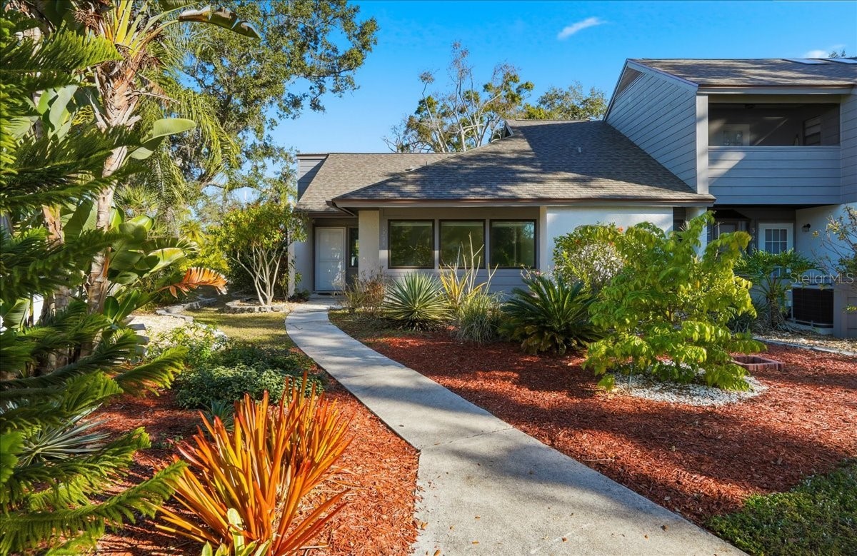 3205 GOLDEN EAGLE LANE