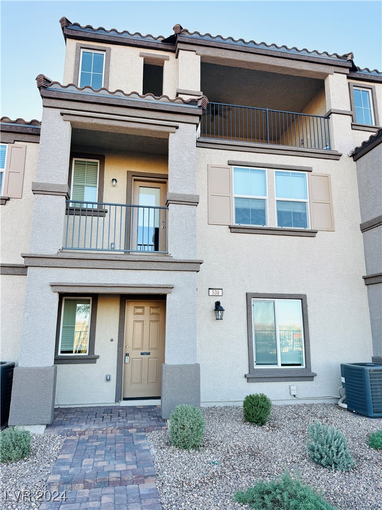 538 Ylang Place