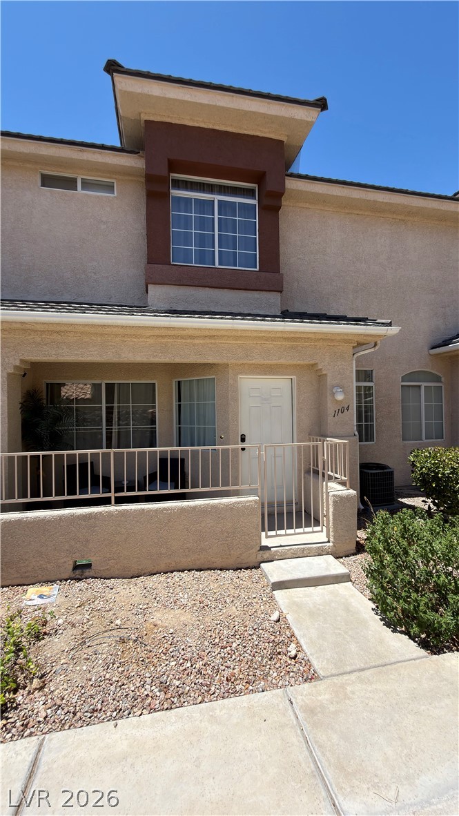 1104 Dusty Creek Street